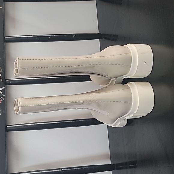 Free people Brooks Chelsea Boots 👢 - Picture 5 of 8